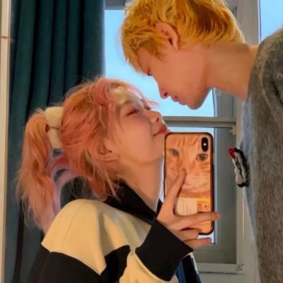 2023情侣微信头像(精选22张)