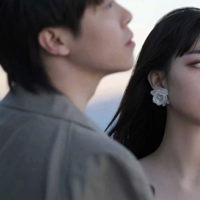 高级感不俗气的情侣头像(精选22张)