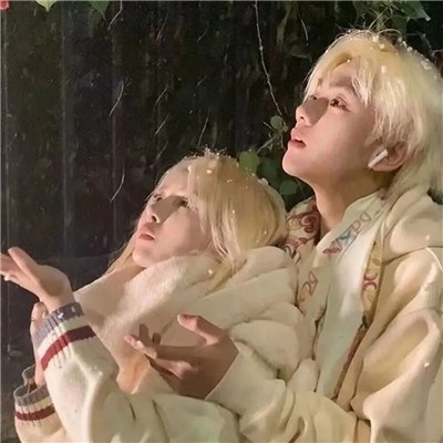 高级感不俗气的情侣头像(精选22张)