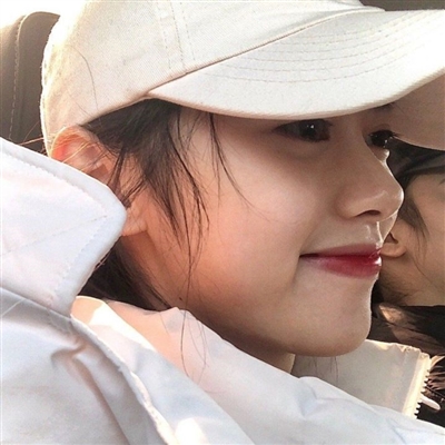 甜美清新真人女头像(精选20张)