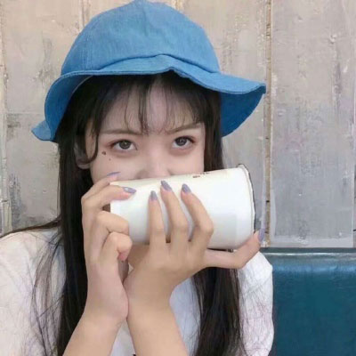 好看的戴帽子女头像(精选22张)