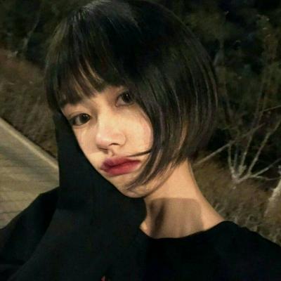 意境女生头像高清图片(18张)