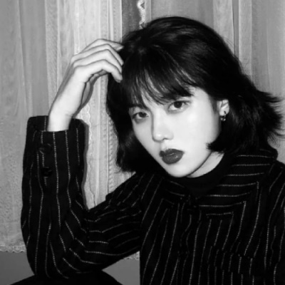 高冷黑白背景图(20张)