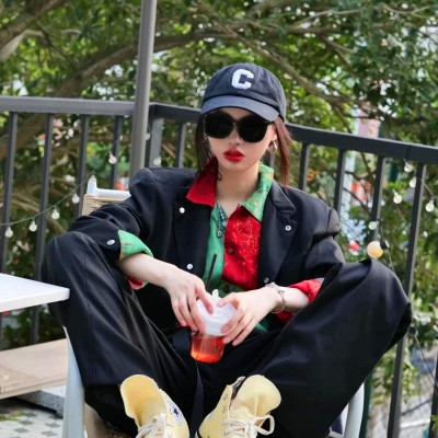 高端大气女性头像(30张)