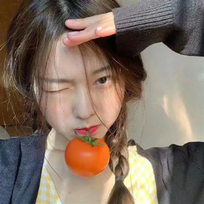 微信真人女生简单气质头像(18张)