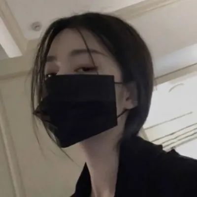 微信真人女生简单气质头像(18张)