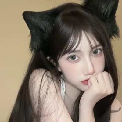 微信真人女生简单气质头像(18张)