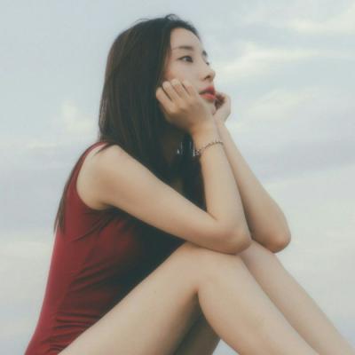 高清清新淡雅的女生图片头像大全(精选18张)