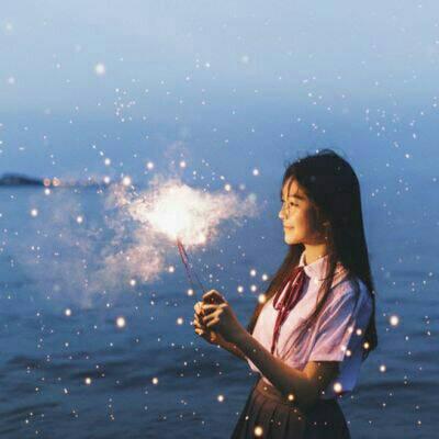 高清清新淡雅的女生图片头像大全(精选18张)