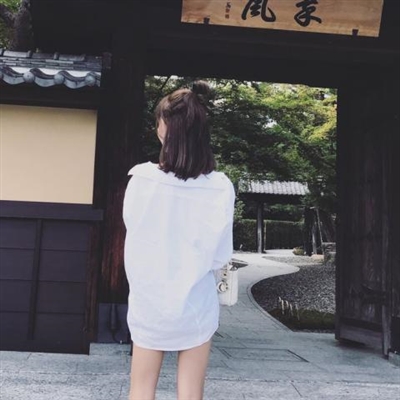 高清时尚的女生背影qq头像图片(18张)