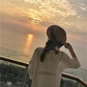 高清时尚的女生背影qq头像图片(18张)