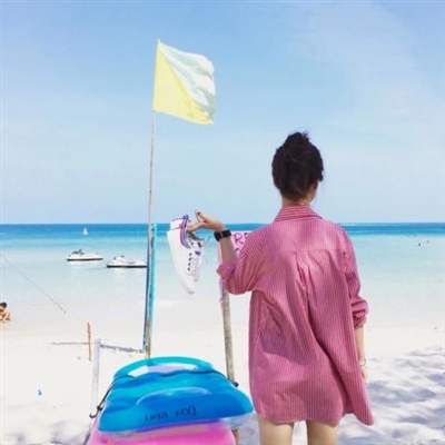 高清时尚的女生背影qq头像图片(18张)