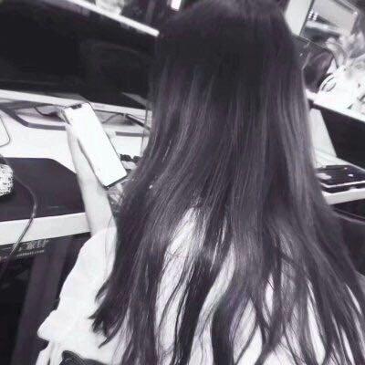 高清时尚的女生背影qq头像图片(18张)