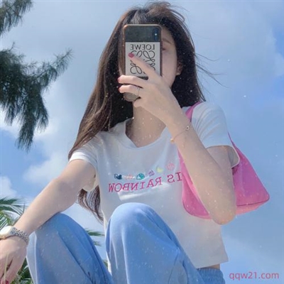 微信海边女生头像(精选22张)