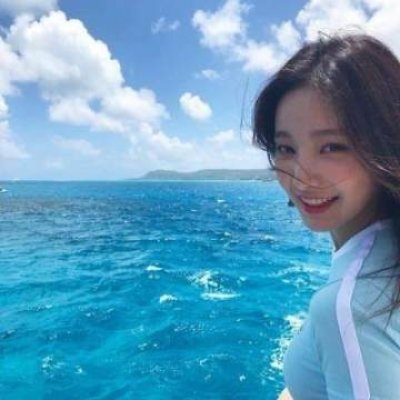 微信海边女生头像(精选22张)