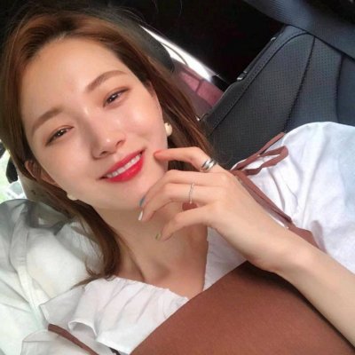 高清好看的丧系潮图女头(22张)