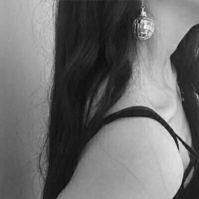 伤感黑白色头像(精选20张)