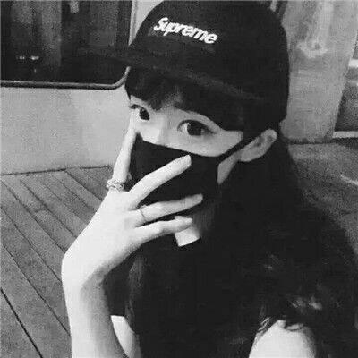 伤感黑白色头像(精选20张)