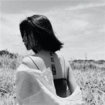 伤感黑白色头像(精选20张)