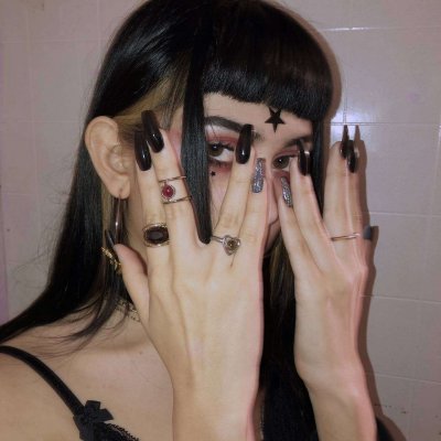 高清好看的女生头像超拽个性图片(精选26张)