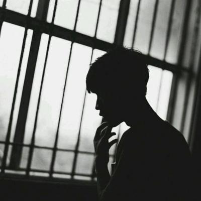 抖音超火伤感头像(24张)