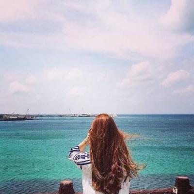 微信美女海边背影头像(16张)