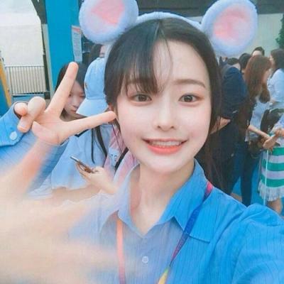 网红美女图片微信头像大全(精选24张)