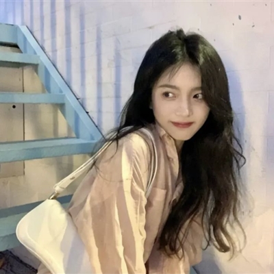 网红美女图片微信头像(22张)