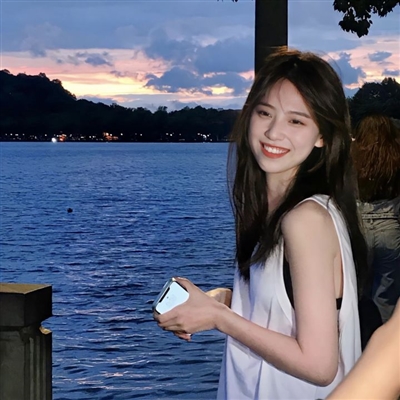 网红美女图片微信头像(22张)