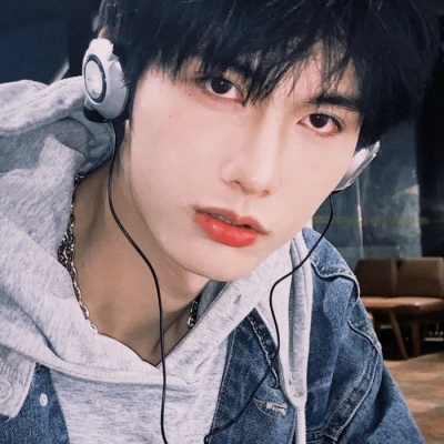 高冷男神头像真人高清图片(26张)