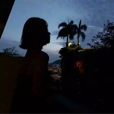 最近比较火的情侣头像(22张)