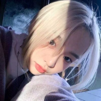 忧伤的女生头像(精选28张)