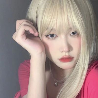 忧伤的女生头像(精选28张)