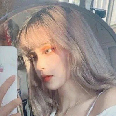 忧伤的女生头像(精选28张)