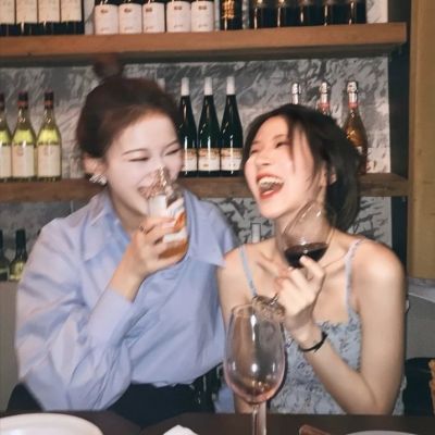 好看的姐妹头像二人闺蜜一人一张图片(26张)