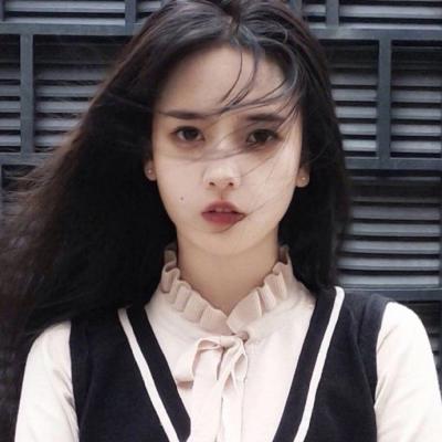 高清好看的意境伤感头像女生图片(28张)