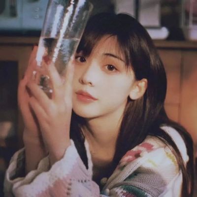 文艺复古头像女生头像大全(精选32张)