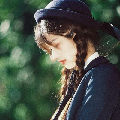 文艺复古头像女生头像大全(精选32张)