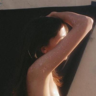 痛到心碎的头像(精选30张)