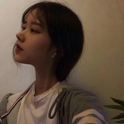 美女伤感照片头像(24张)