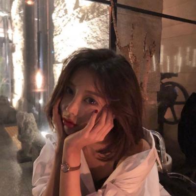 高清好看的小清新意境头像女生图片(精选24张)