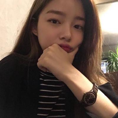 高清好看的小清新意境头像女生图片(精选24张)