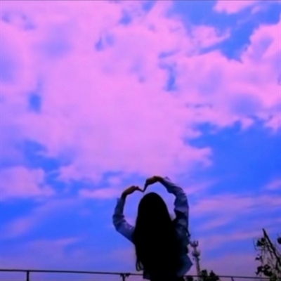 高清好看的小清新意境头像女生图片(精选24张)