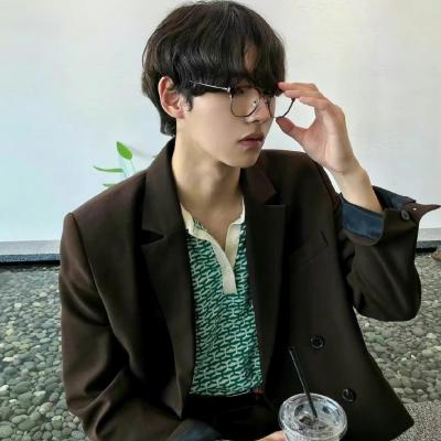 特别稀少超好看的头像男(精选34张)