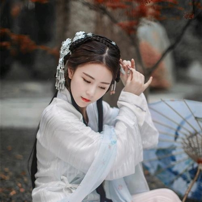 安静又温柔又沉稳的女生头像(精选32张)