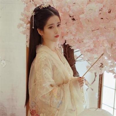 安静又温柔又沉稳的女生头像(精选32张)