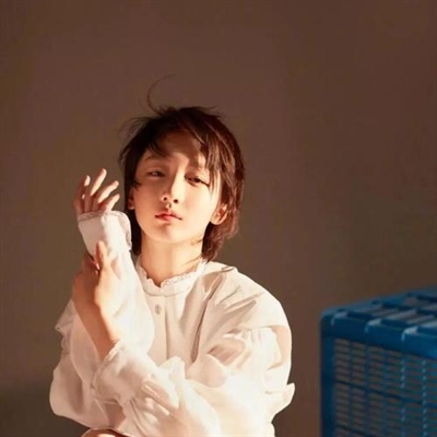 安静淡然的意境头像女(26张)