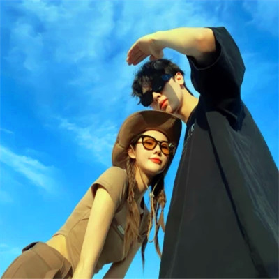 非常甜又恩爱的情头(22张)