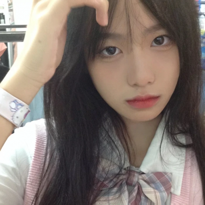 2023时尚女头高清图片(24张)