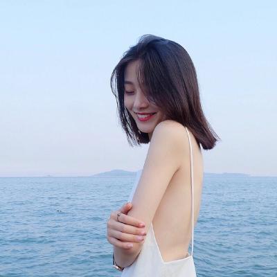 女生最新海边头像(精选18张)